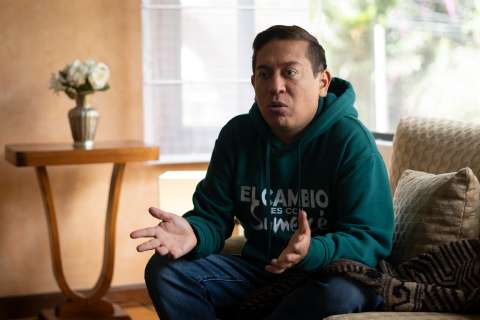 Admiten cambio de logo de Carlos Amaya en consulta de Centro Esperanza