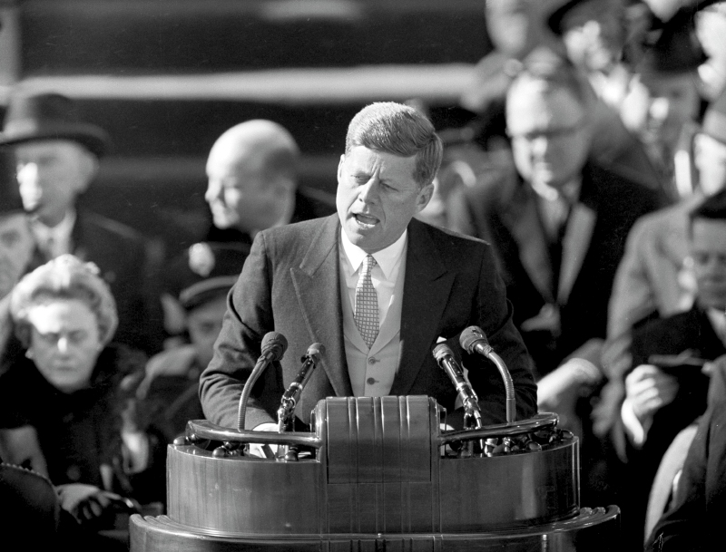 El presidente John F. Kennedy tenía varios atributos que lo hacían ideal para los latinos en Estados Unidos: era católico, tenía ascendencia irlandesa y, sobre todo, era un veterano de la Segunda Guerra Mundial.