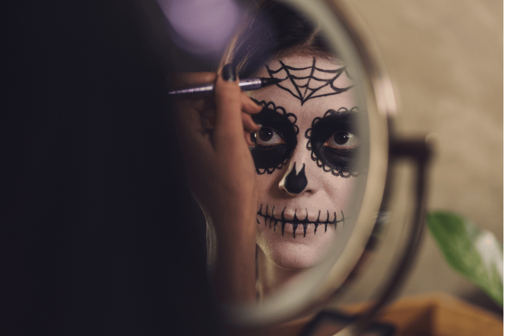 Las mejores ideas para un maquillaje de Halloween fácil para mujer y hombres. La mejor inspiración para completar tu disfraz.