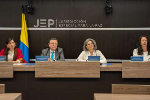 Las razones de la JEP para imputar a 22 exfarc por crímenes de guerra y de lesa humanidad