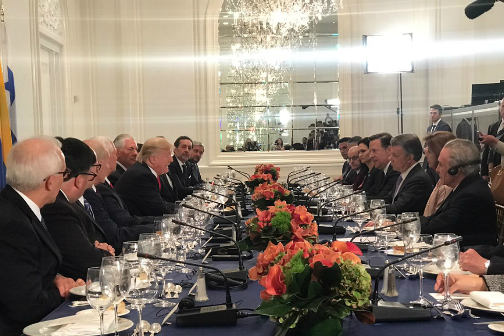 La reunión es en el hotel New York Palace. / Presidencia
