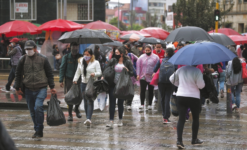 La mayor cantidad de contagios en la jornada la tuvo Bogotá con 902.