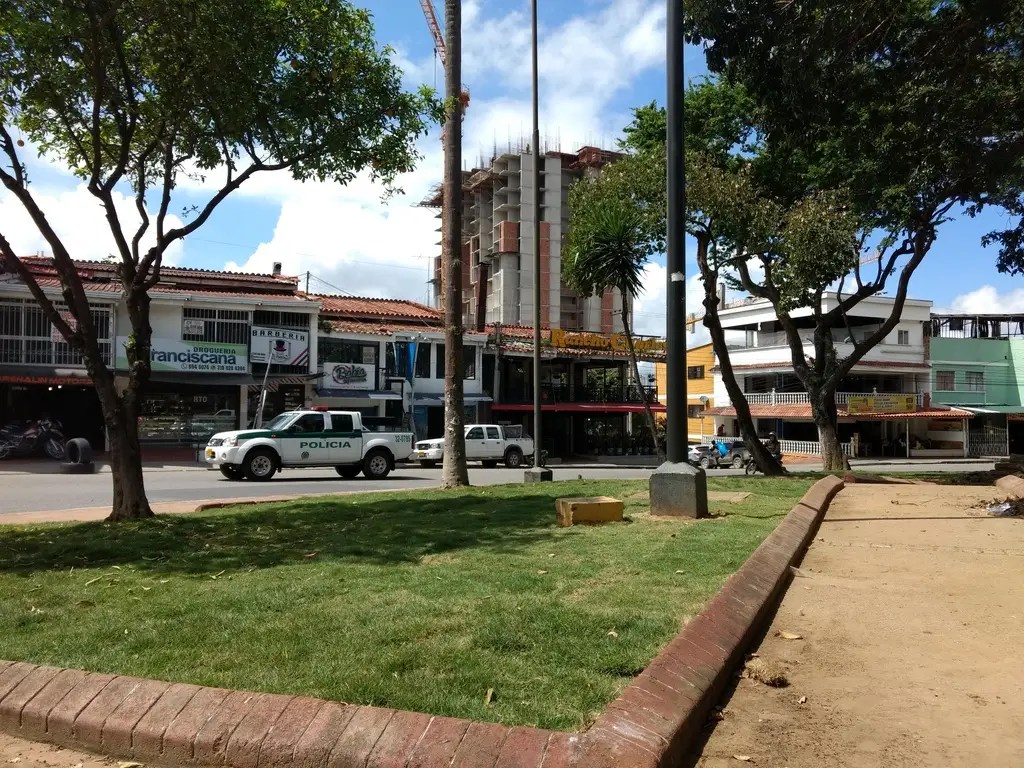 Imagen de referencia. La víctima fue robada por cinco hombres que se movilizaban en tres motocicletas.