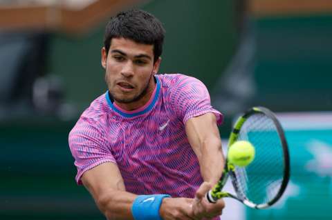 Partidazo inolvidable en Indian Wells: Alcaraz le ganó a Sinner y jugará la final