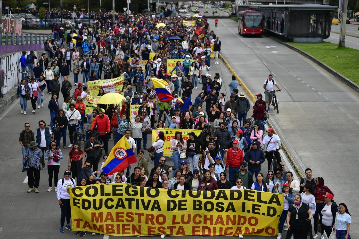 Más colegios se unen a la movilización.