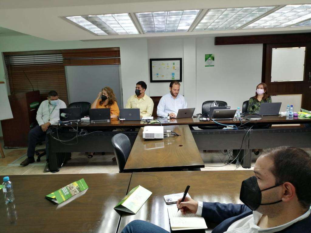 Una Comisión Especial de Control e Investigación sobre la situación de la empresa Monómeros estuvo recientemente en Colombia.