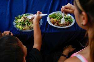 En el 15% de hogares en América Latina se come menos de tres comidas al día