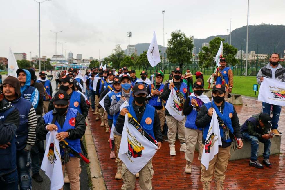 Miembros de la guardia campesina de la Asociación de Campesinos del Catatumbo (Ascamcat) en una movilización en Bogotá.