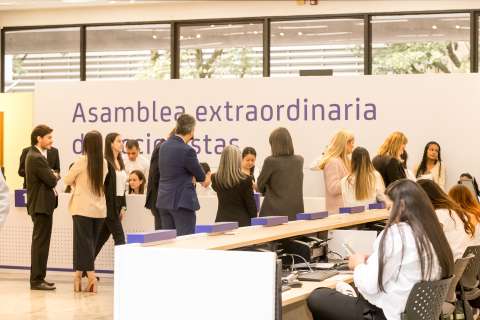 No va Gilinski: asamblea de Sura autoriza el avance  del acuerdo sobre Nutresa