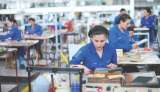¿Por qué la propuesta de una prima extra beneficia más a trabajadores de grandes empresas?