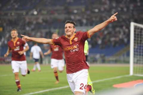 Con goleada la Roma consolida liderato en Italia