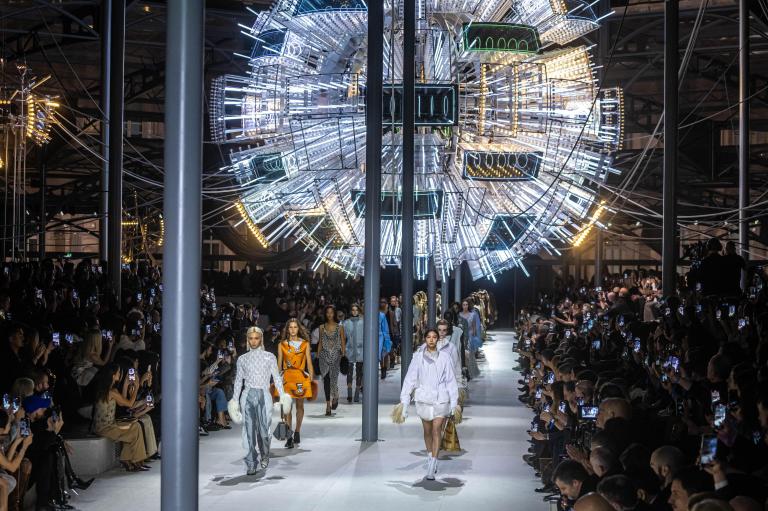 Un Louis Vuitton introspectivo cierra la Semana de la Moda de París