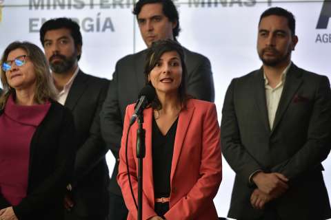 Radican nueva moción de censura contra minminas Irene Vélez