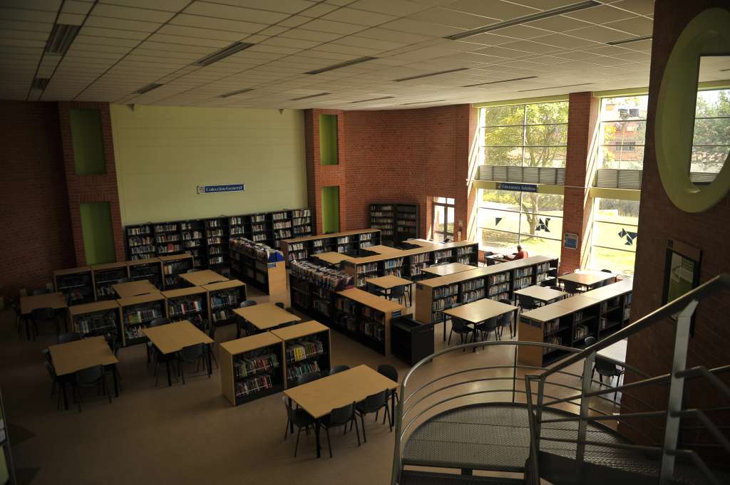 Construcción y adecuación de esta universidad, ubicada en el municipio de Soacha