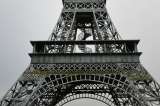 Subastan un pedazo de la Torre Eiffel en 169.000 euros