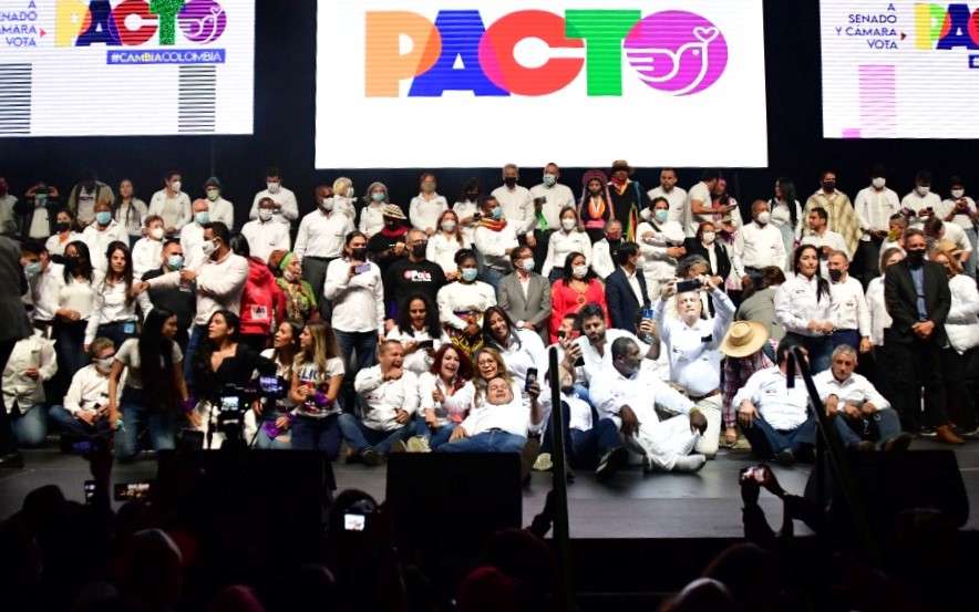 Congresistas del Pacto piden coherencia entre las candidaturas y el proyecto del “cambio”.