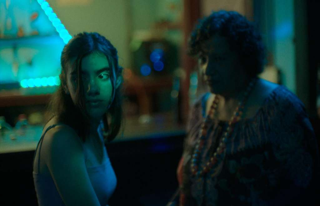 "Si no ardemos, cómo iluminar la noche" está protagonizada por Lara Yuja Mora, Teresa Sánchez y Michelle Jones.