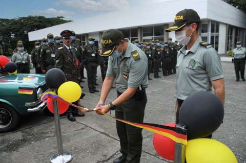 Policías con simbología nazi provocan reclamos internacionales y sanciones