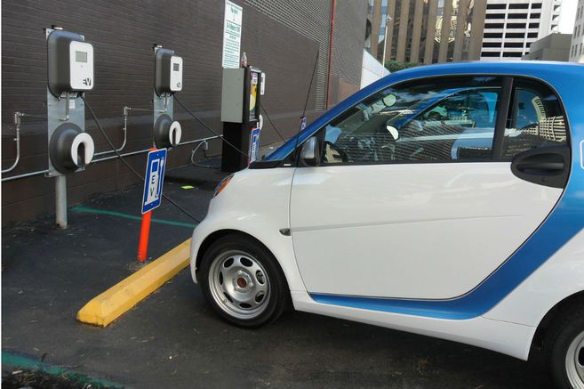 Crece venta de vehículos híbridos y eléctricos.