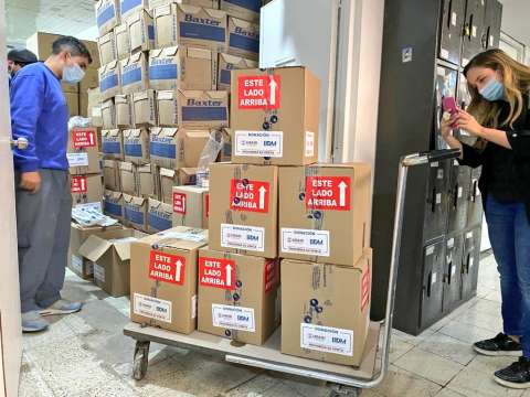 Bogotá recibió donación de medicamentos para atención de migrantes