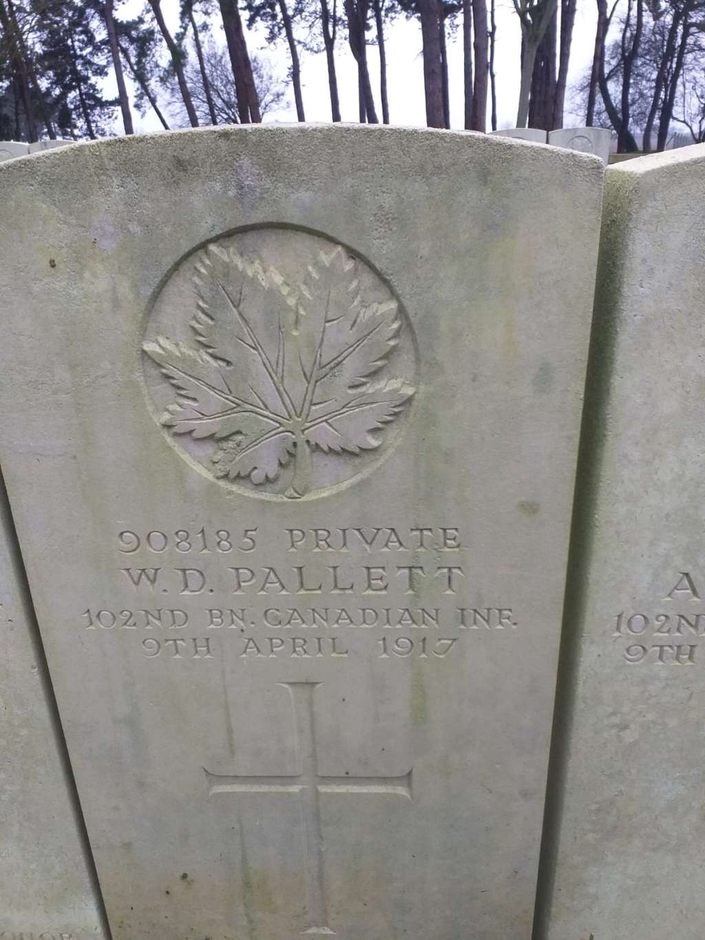Lápida de un integrante del cuerpo expedicionario de Canadá, muerto en acción durante la Batalla de Vimy Ridge.