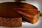 Torta de chocolate y avellanas