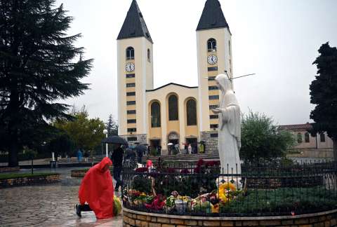 Vaticano reconoce santuario de Medjugorje, pero evita “apariciones” de la Virgen