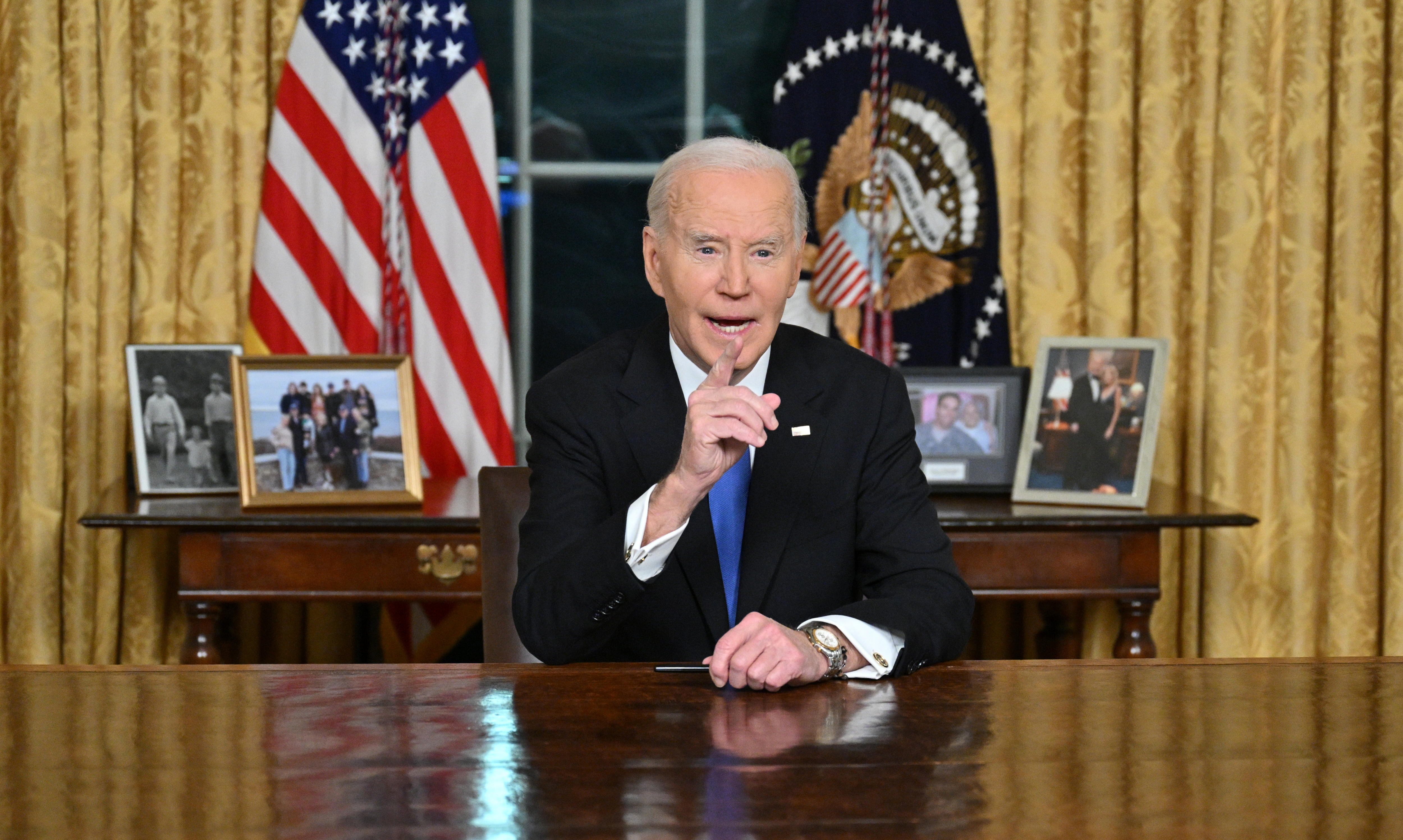 Washington (United States), 16/01/2025.- US President Joe Biden delivers his farewell address to the nation from the Oval Office of the White House in Washington, DC, USA, 15 January 2025. EFE/EPA/MANDEL NGAN / POOL