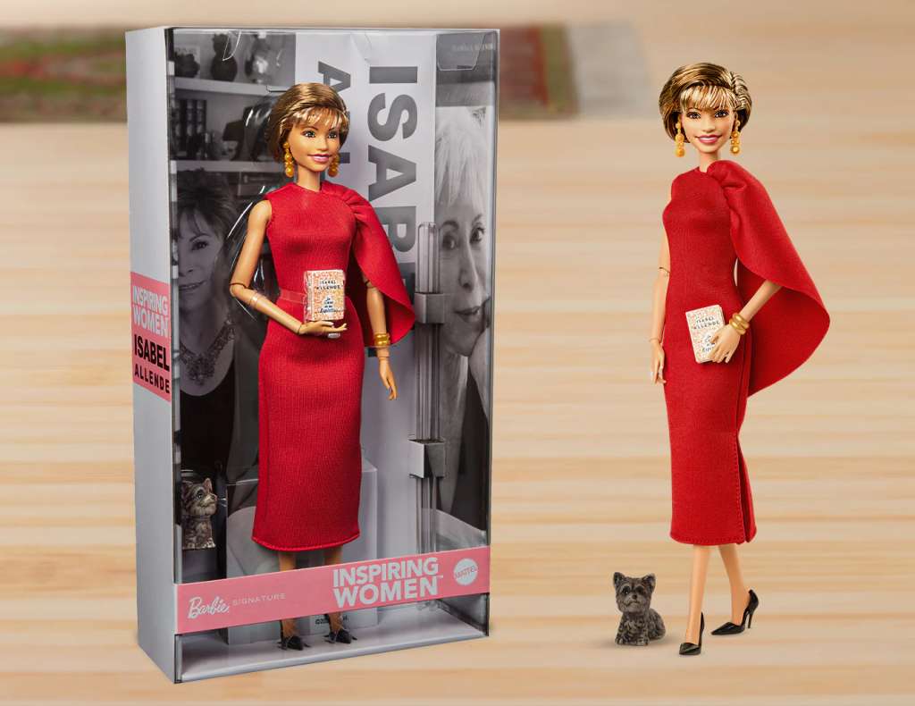 MADRID, 13/09/2024.- La escritora chilena Isabel Allende, uno de los autores en español más leídos en el mundo, ha inspirado una muñeca Barbie que desde este viernes se puede comprar online en preventa y, además de llevar en la mano su obra más reconocida, "La casa de los espíritus", tiene a la perrita "Perla" como acompañante. La Barbie Isabel Allende, que lleva un vestido rojo de fiesta con capa sobre un hombro, zapatos negros de tacón y pendientes dorados, forma parte de la colección con la que el fabricante Mattel honra a las mujeres que han servido de inspiración y se han destacado en diversos campos. EFE/ Mattel SOLO USO EDITORIAL/SOLO DISPONIBLE PARA ILUSTRAR LA NOTICIA QUE ACOMPAÑA (CRÉDITO OBLIGATORIO)