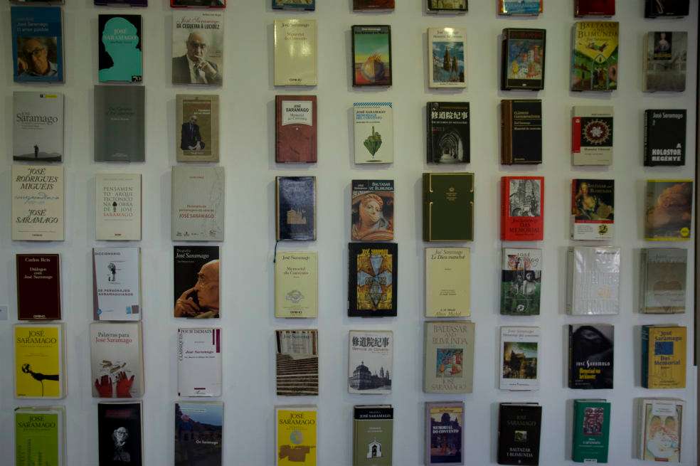 La Fundación Saramago, en Lisboa, un centro credo para difundir el legado del Nobel portugués, es la encargada de la edición de ‘La estatua y la piedra’.