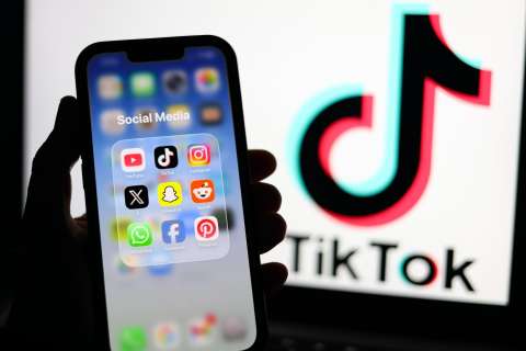 Miles de usuarios abandonan TikTok tras denuncias de censura a críticas contra ICE