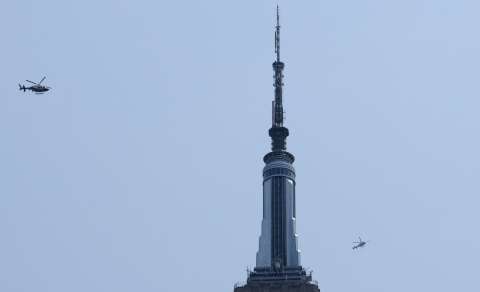 Una pareja fue arrestada tras escalar la antena del Empire State Building