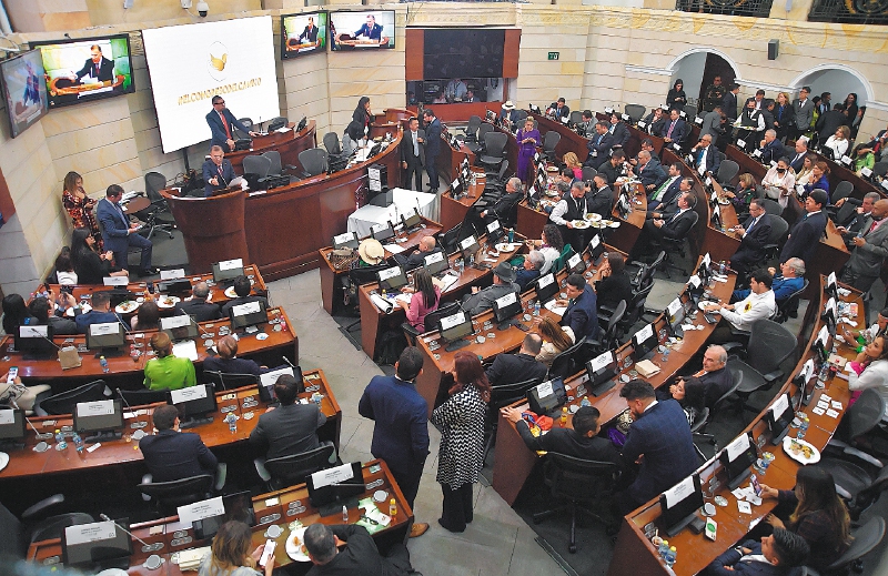 Además de la reforma política, el Congreso tiene el acelerador a fondo con las reformas tributaria y rural.