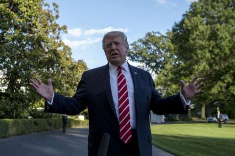 Duelo entre Trump y senador, que dice que Casa Blanca es una "guardería"