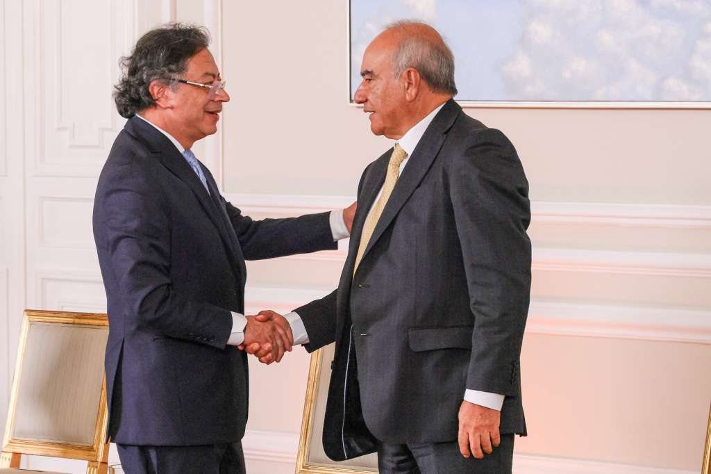 El presidente Gustavo Petro, durante la posesión del magistrado Héctor Carvajal Londoño.