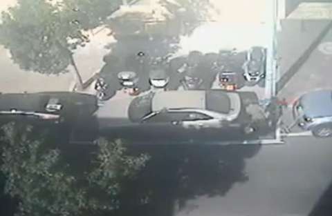 Mujer fue multada por parquear en zona prohibida creada después de que se estacionó