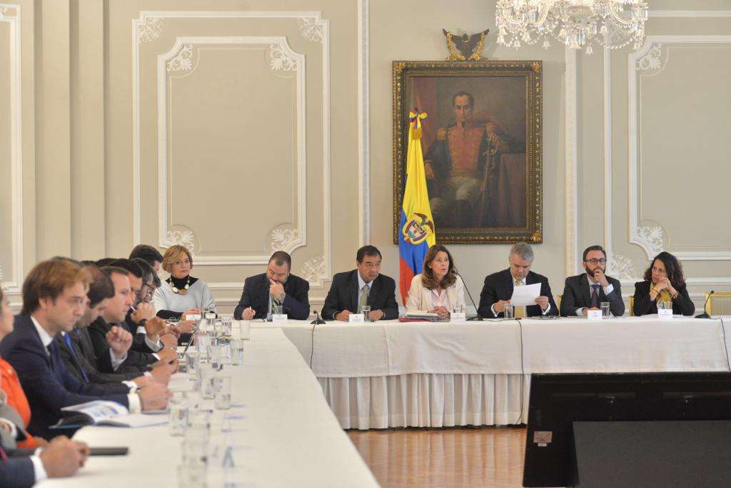 A la mesa también participaron organizaciones anticorrupción, congresistas y ciudadanos. / Vicepresidencia