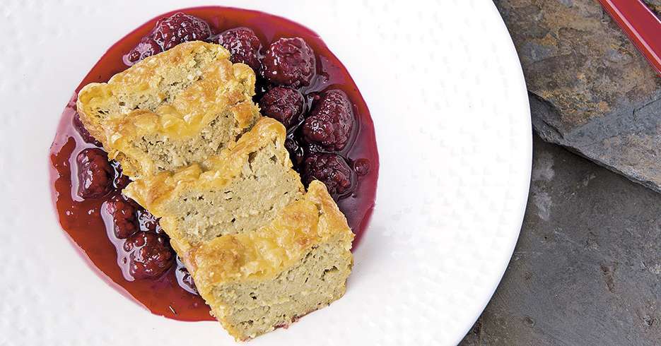 Postre del día: Torta de plátano maduro con panela y coco