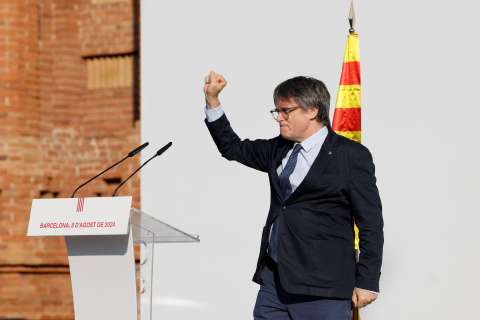 Puigdemont reapareció en Barcelona, desafiando la justicia tras 7 años de exilio