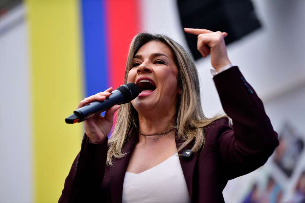 Candidata a la presidencia e integrante de la Gran Consulta por Colombia