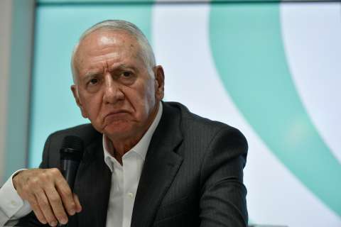 Exministro José A. Ocampo respondió al Minsalud por acusación sobre presupuesto