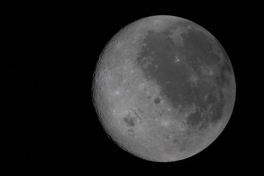 Una nueva imagen de la Luna tomada por la misión Artemis 2.
