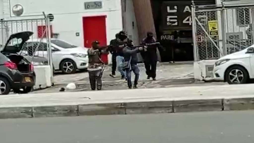 Así fue el intento de robo a una bodega de oro en Medellín