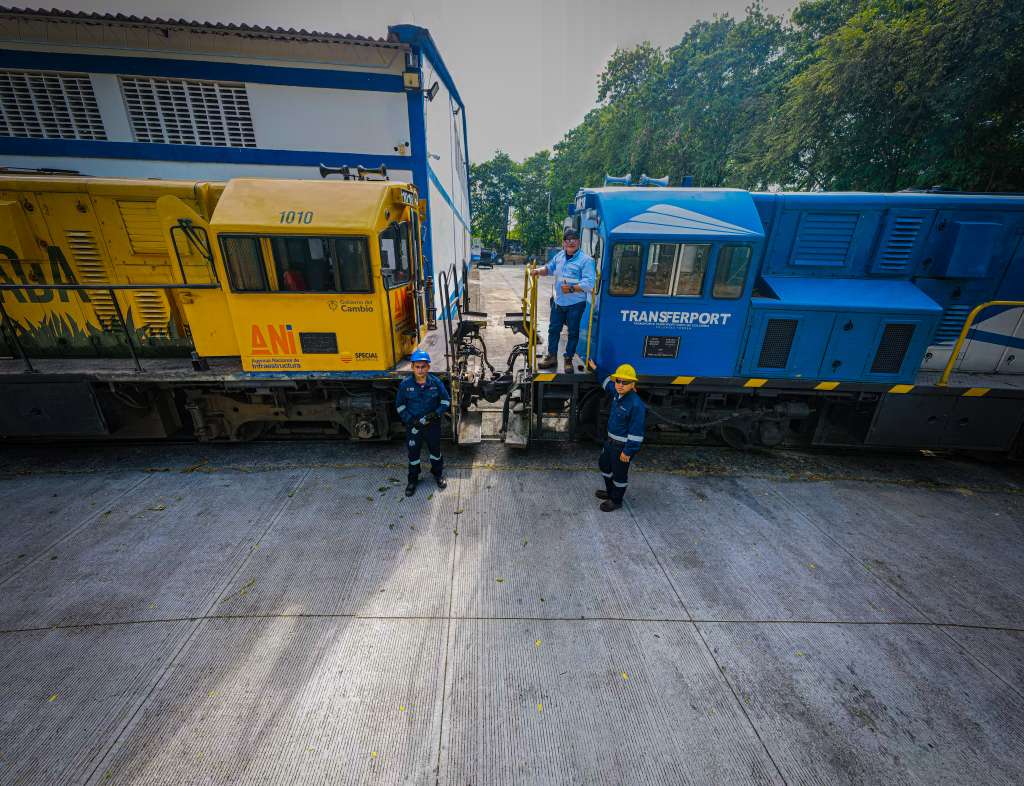 Imagen de dos locomotoras del corredor férreo La Dorada-Chiriguaná.