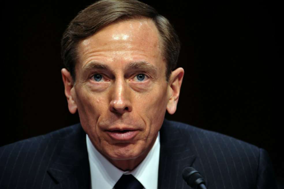El general David Petraeus deberá aclarar varios detalles del ataque al consulado en Bengasi. / AF