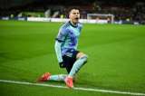 Arsenal arrancó el año con victoria y confía en pelearle la Premier al Liverpool