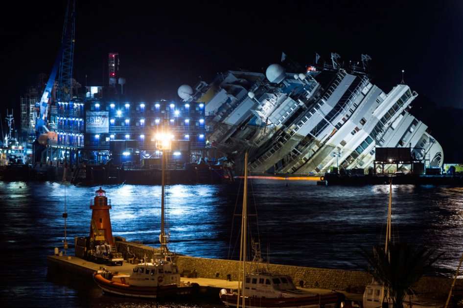 Crucero de lujo Costa Concordia.