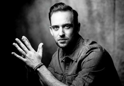 Joël Dicker: “Los modelos también deberían ser escritores”