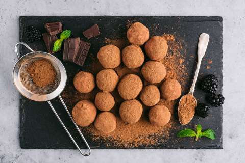 Receta: prepara unas ricas y provocativas trufas de chocolate