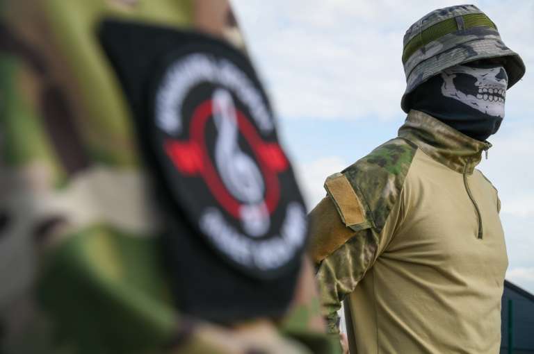 Priogozhin se caracterizó por su nacionalismo y recientemente se hicieron populares por sus denuncias de la incompetencia de la élite militar rusa.